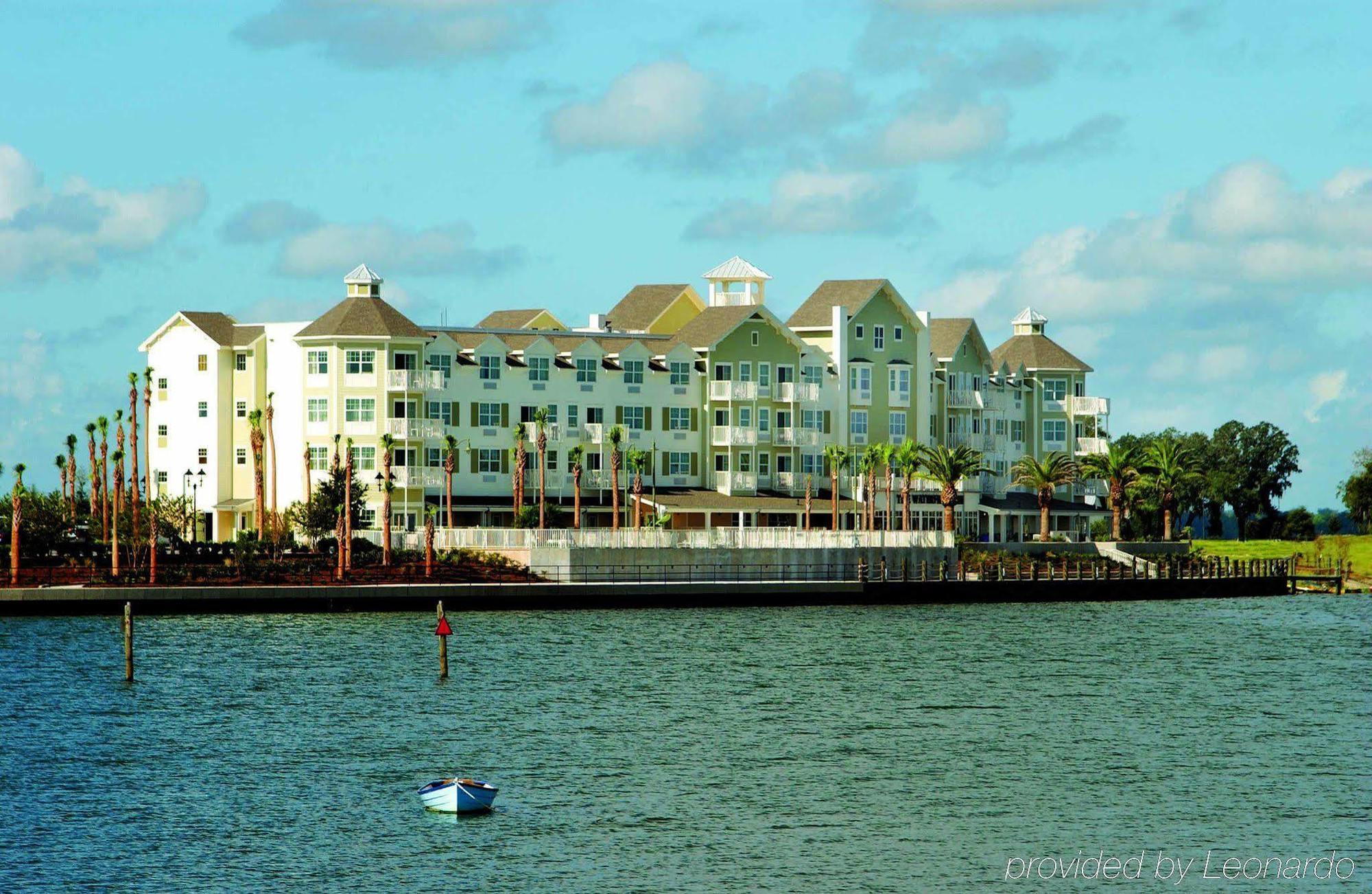 The Waterfront Inn The Villages Exterior photo